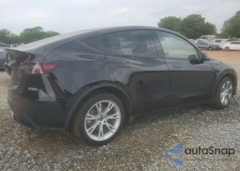 2024 Tesla Model Y из США, поврежденный, VIN 7SAYGDED0RF079172